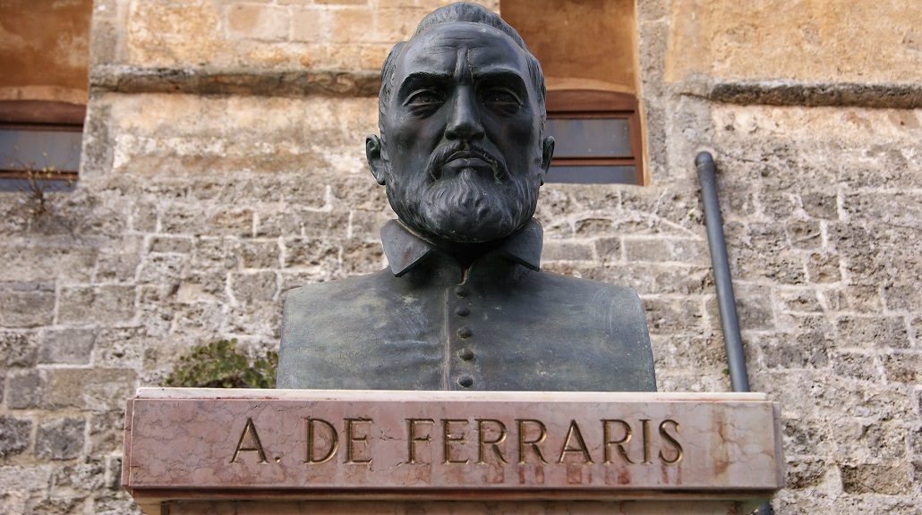 Antonio De Ferrariis's bust, Galatone (3).jpg